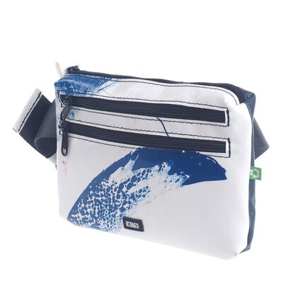 Gürteltaschen aus upcycelter LKW-Plane