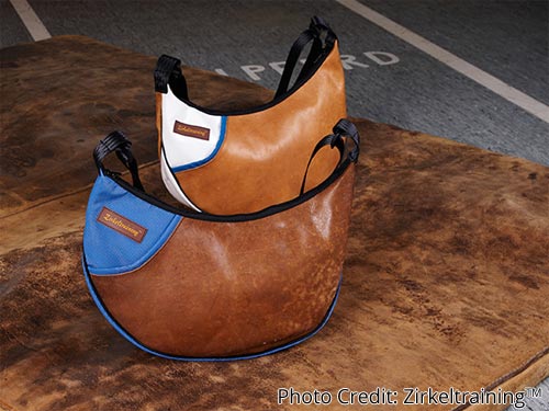Damentasche "Rad" aus recyceltem Sportgeräteleder und Turnmatte von Zirkeltraining